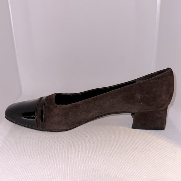 Van Eli Vero Cuoio Brown Suede Pumps with Patent Leather Vamp Size 8.5 - EUC - Picture 7 of 12
